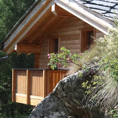 Chalet Hinter Dem Rot Stei *