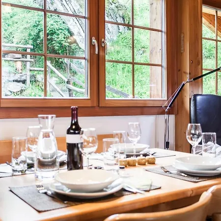 Chalet Hinter Dem Rot Stei *